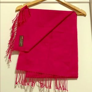 Excellent condition 100% cashmere scarf